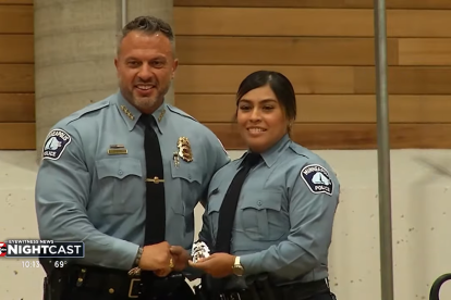 Lesly Vera jura como policía en Minneapolis