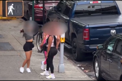 Los prostíbulos en la avenida Roosevelt, Nueva York, superan ya al resto de negocios en número