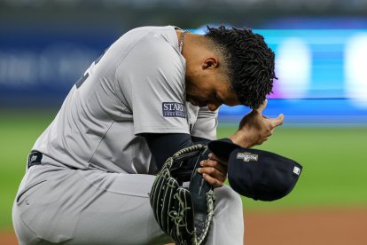 MLB | Juan Soto medita durante un partido con los Yankees