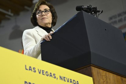 Elecciones Presidenciales 2024 | La senadora demócrata por Nevada Jacky Rosen consiguió mantener su escaño, en una foto de un acto en 2023.