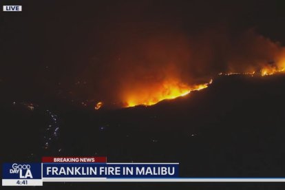 Captura de pantalla de una imagen del incendio 'Franklin' en Malibú