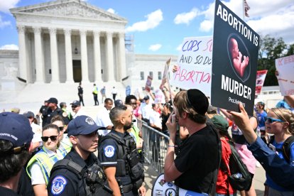 Protesta antiaborto frente a la Corte Suprema