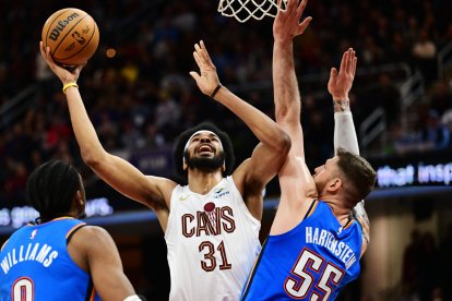 Jarret Allen (Cavaliers), frente a los Thunder