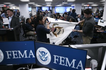 Trabajadores federales en las oficinas de la FEMA