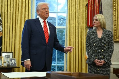 Donald Trump y la fiscal general Pam Bondi