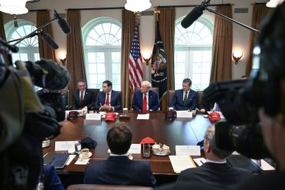 El secretario de Estado, Marco Rubio, habla durante una reunión de gabinete con el presidente, Donald Trump