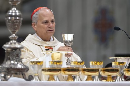S.E. Robert Francis Prevost celebra una misa por Nuestra Señora de Guadalupe en la Basílica de San Pedro en la Ciudad del Vaticano en los días previos a convertirse en León XIV