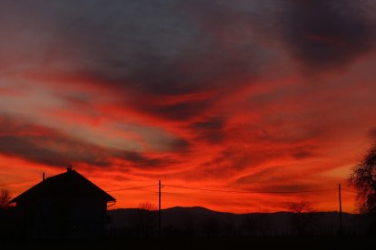Puesta de sol. Imagen de Archivo