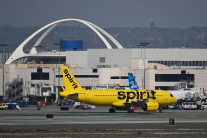 Un avión Airbus A320 de Spirit Airlines en el Aeropuerto Internacional de Los Ángeles