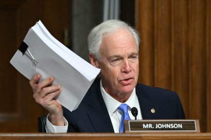 Johnson en el Senado/ Andrew Caballero- Reynolds