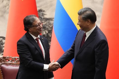 Gustavo Petro y Xi Jinping