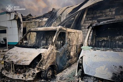 Destrozos en Ucrania por los ataques rusos/ UKRAINIAN STATE EMERGENCY SERVICE