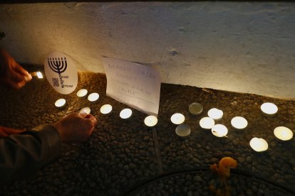 Homenajes tras ataques antisemitas en varias comunidades