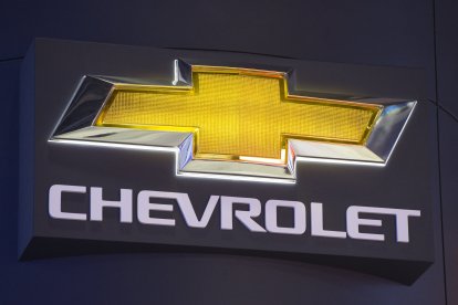 Logo de Chevrolet en un evento en Michigan/ Saul Loeb