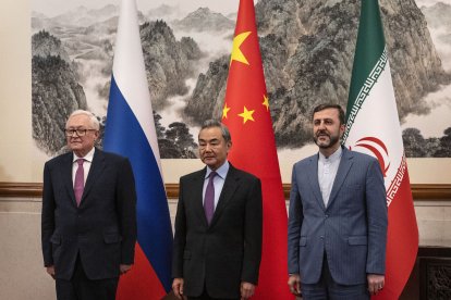 Chinese Foreign Minister, Russian Deputy Foreign Minister and Iranian Deputy Foreign Minister