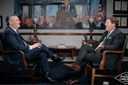 Tucker Carlson entrevista a Ted Cruz.
