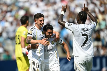 El Real Madrid celebra su triunfo ante el Pachuca mexicano
