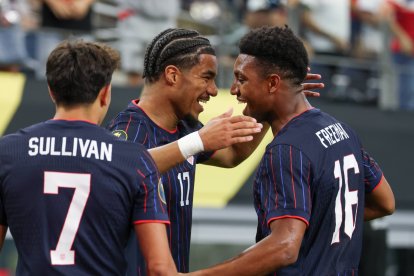 Los futbolistas de la USMNT celebran un gol en la Copa Oro 2025