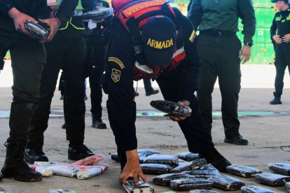 La Armada de Colombia incauta paquetes de cocaína. Imagen de archivo