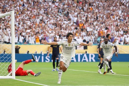 Gonzalo García, delantero merengue, celebra su gol ante Juventus