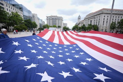 Una bandera giganta de EEUU