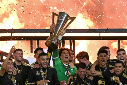 México ganó 2-1 en Houston/ Chandan Khanna