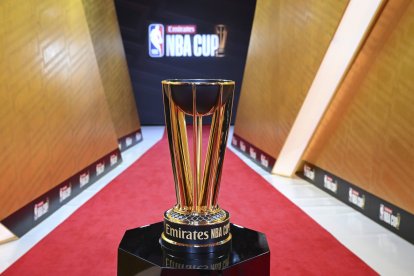 Trofeo de la Emirates NBA Cup