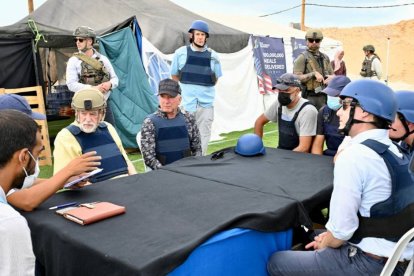 Mike Huckabee y Steve Witkoff, visitan un sitio de ayuda de la Fundación Humanitaria de Gaza