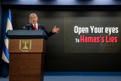 El primer ministro de Israel, Benjamin Netanyahu, ofrece una conferencia de prensa en la oficina del primer ministro en Jerusalén el 10 de agosto de 2025