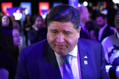 El gobernador de Illinois, J. B. Pritzker