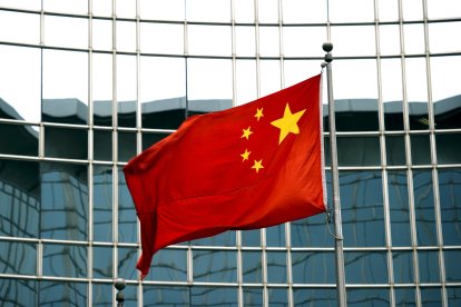 La bandera de China en una imagen de archivo
