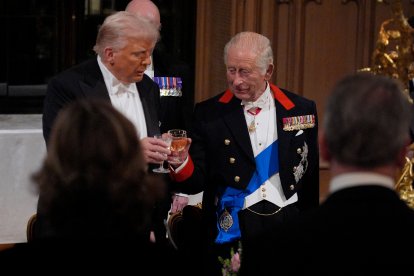 Trump y Carlos III/ Yui Mok