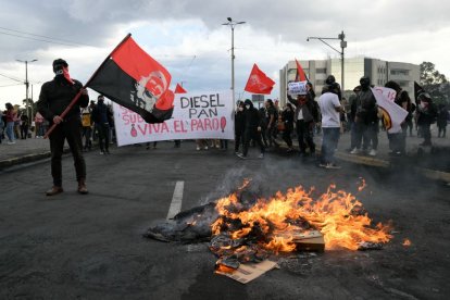 Marcha antigubernamental en apoyo al paro nacional