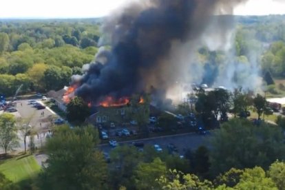 iIncendio en una iglesia en el municipio de Grand Blanc, Michigan