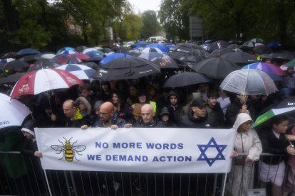 Personas en Manchester asisten a la vigilia luego del ataque del terrorista Jihad al-Shamie