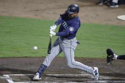 Jorge Polanco (Marineros de Seattle), durante un juego de la temporada 2025