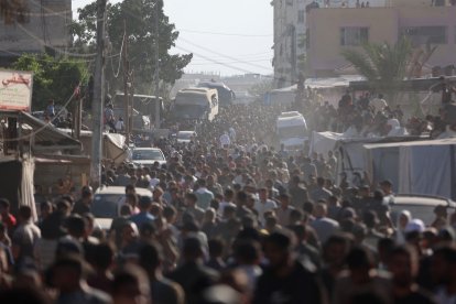 Prisioneros palestinos vivos son liberados como parte del alto el fuego en Gaza