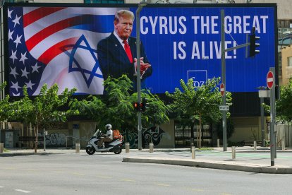 Banner thanking Donald Trump in Jerusalem after the signing of the peace agreement