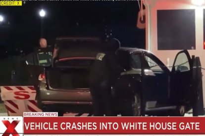 Investigadores buscan pruebas en la zona del impacto y el vehículo