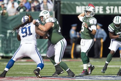 Una imagen de archivo de Nick Mangold (74)