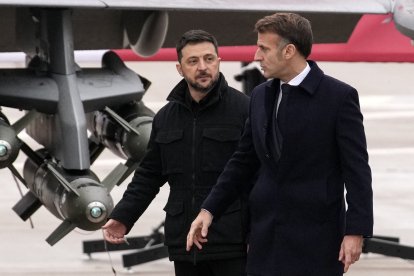 Emmanuel Macron y Volodimir Zelenski