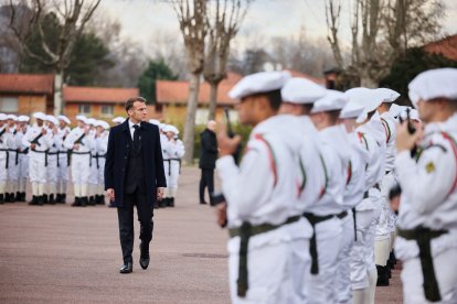 El presidente de Francia, Emmanuel Macron, en una academia militar