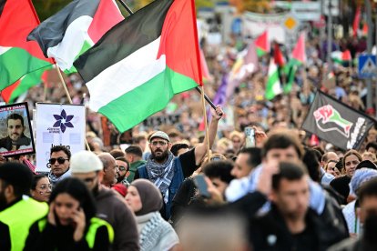 Manifestantes se manifiestan en solidaridad con Palestina