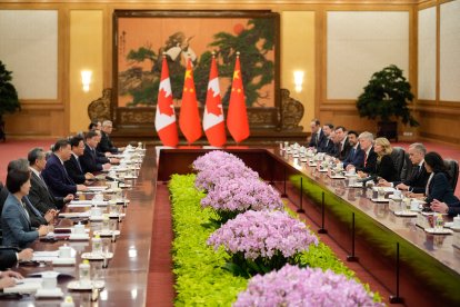 El presidente de China Xi Jinping y el Primer Ministro de Canadá Mark Carney (Archivo)
