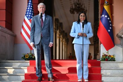 Chris Wright y Delcy Rodríguez