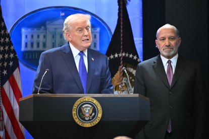 Donald Trump junto a Howard Lutnick en la Casa Blanca/ Mandel Ngan