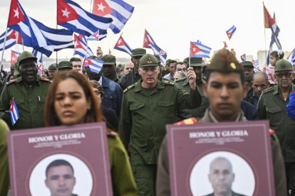 Fuerzas de seguridad cubanas abandonan Venezuela según reportes