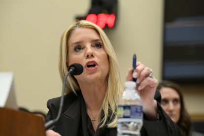 Pam Bondi en Capitol Hill/ Roberto Schmidt