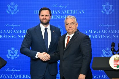 El vicepresidente JD Vance y el primer ministro Victor Orbán, el pasado 7 de abril.