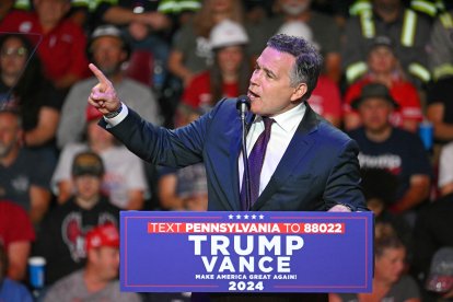 Dave McCormick en un acto de campaña/ Jim Watson